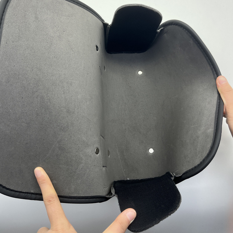 オートバイのクルーズのレトロな車の子牛の電動の改造の部品の通用の皮革の防水の車の頭の包みは包みの工具を掛けます。|undefined