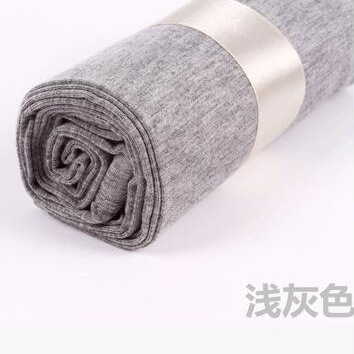밝은 회색
