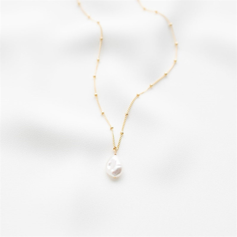 Women'S Gender Plating Design Simple Style Irregular Freshwater Pearl Brass Plating 14k Gold Plated Pendant Necklace