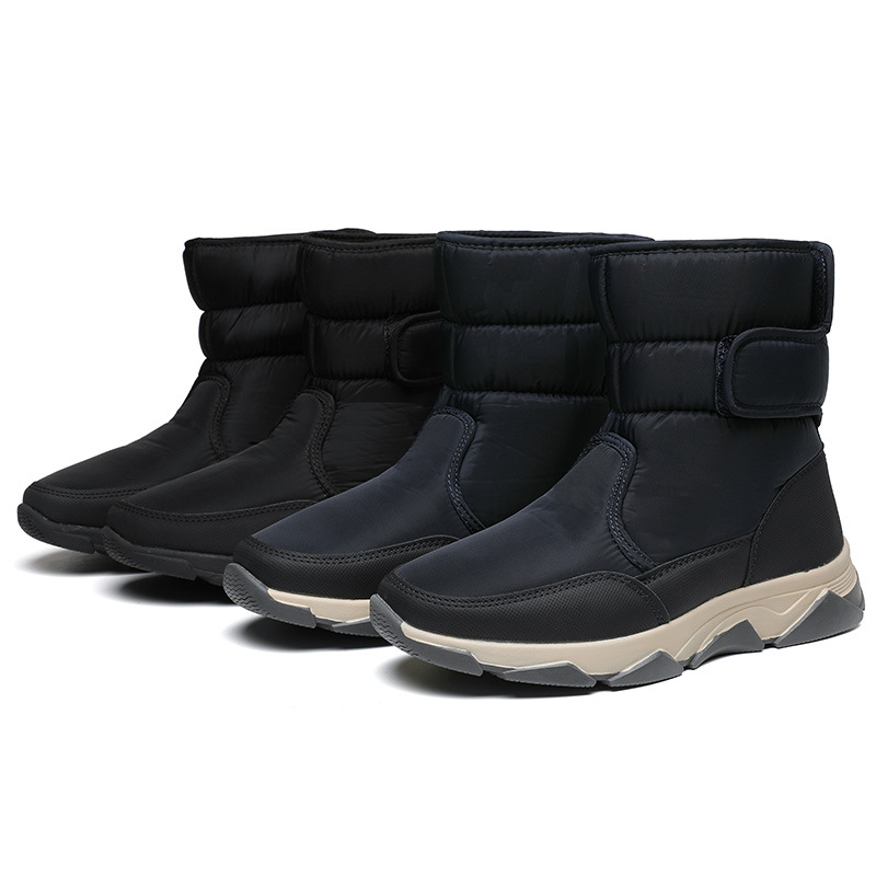 Botas de nieve para hombre, modelo de invierno, comercio transfronterizo, zapatos cálidos de algodón, color negro, talla grande, suela de goma térmica antideslizante.