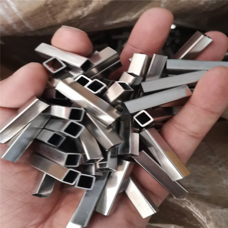 厂家304不锈钢方管激光切割 打孔316不锈钢套管拉丝 钢管发黑表面