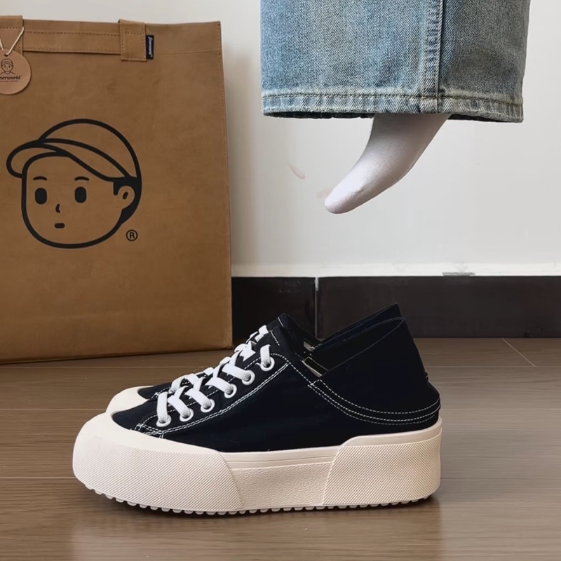 7cm Height-Increasing Women's Shoes 2026 Summer New Breathable Canvas Shoes for Petite Individuals, Thick-Soled Slip-On Casual Sneakers