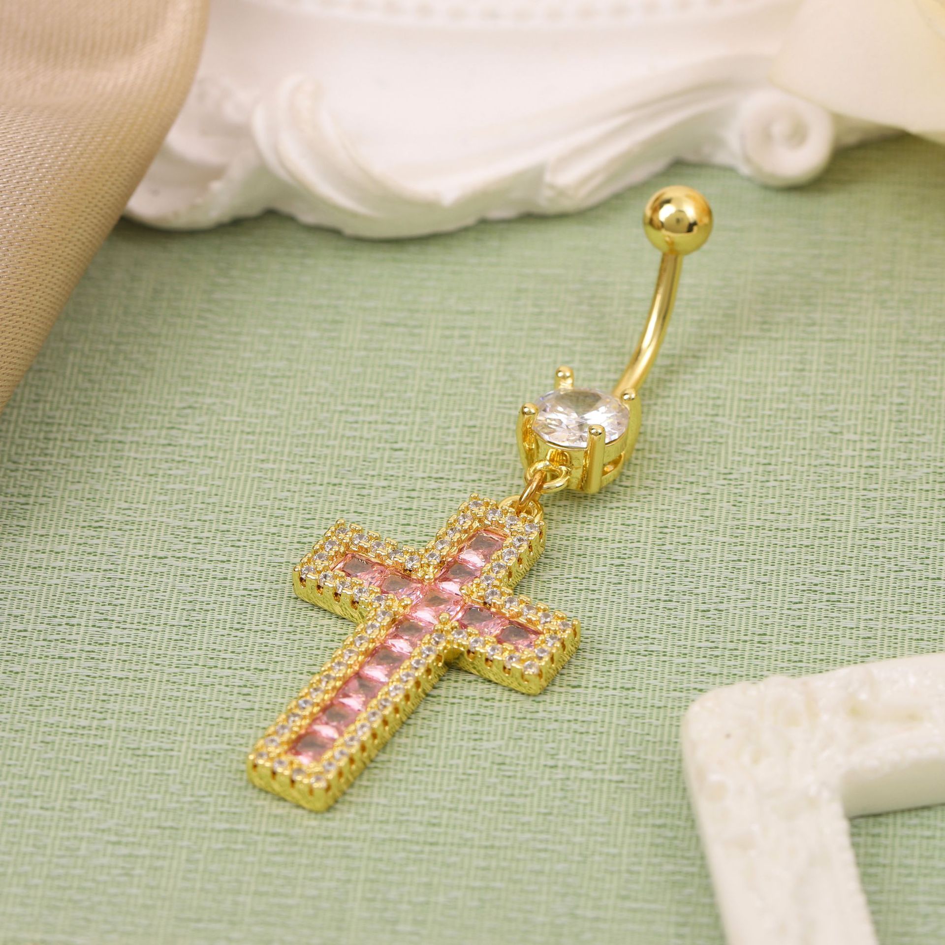 Piercing per ombelico personalizzato con anello a croce tempestato di diamanti, in rame rosa e zircone, gioiello con diamanti_voghion.com