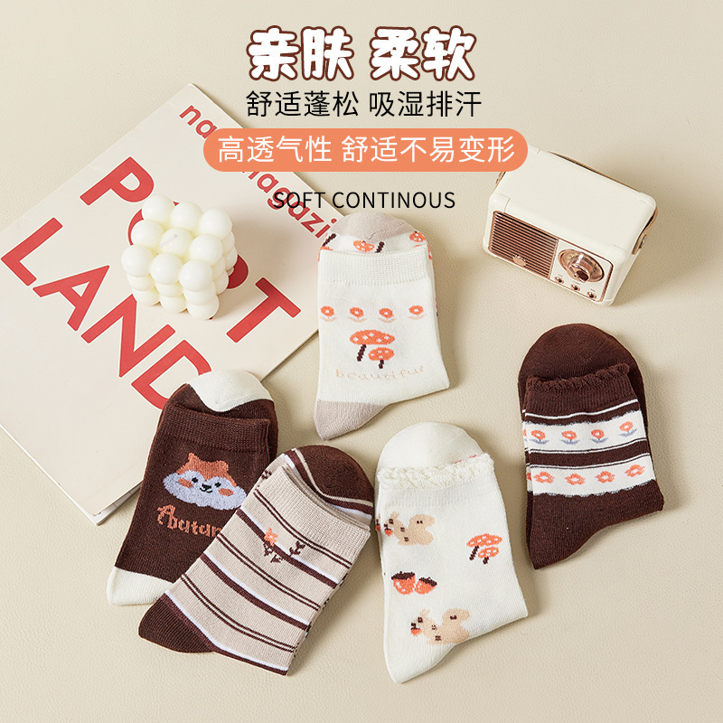 黒と白のファッションの靴下の女子学生のストッキングの綿の靴下は春と秋の季節の女子学生の靴下の諸及び靴下業の女性の靴下の秋を卸売りします。|undefined