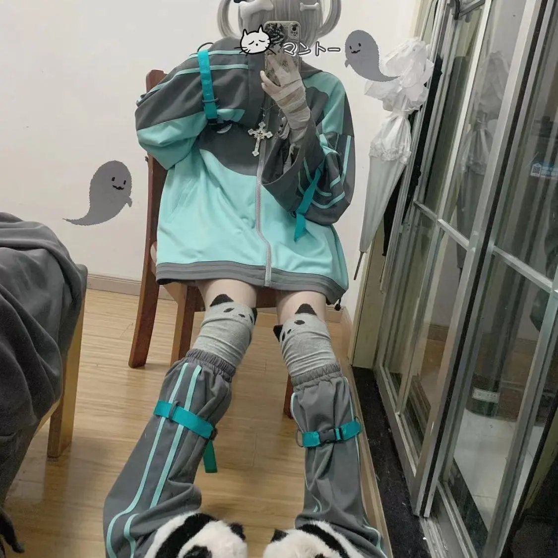 서브컬처 스포츠 스웨트셔츠 + 레그 워머 (봄, 가을)