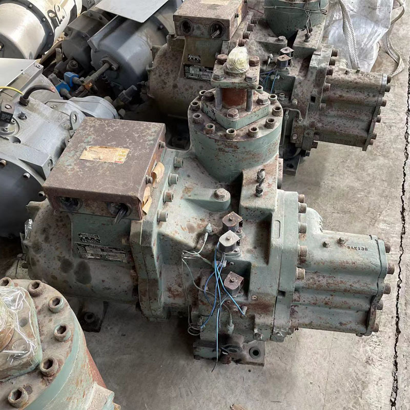 日立45 压缩机  新款  商用 单价为定金