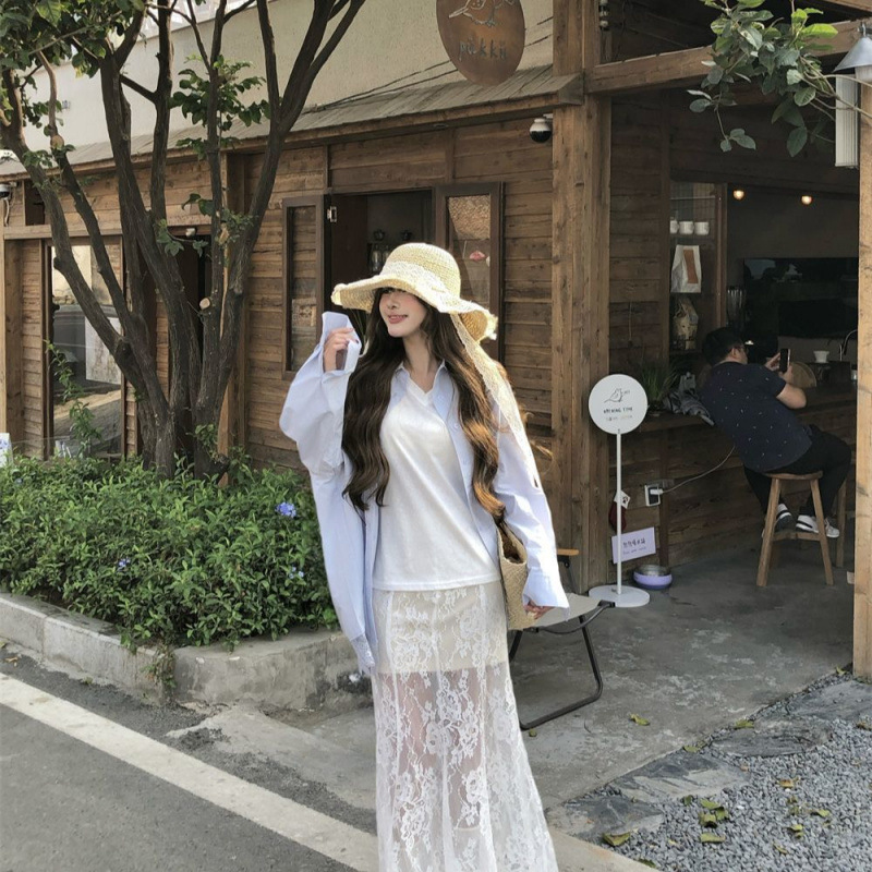 아름다운 레이스 백이 있는 내부 [꽃 선택]