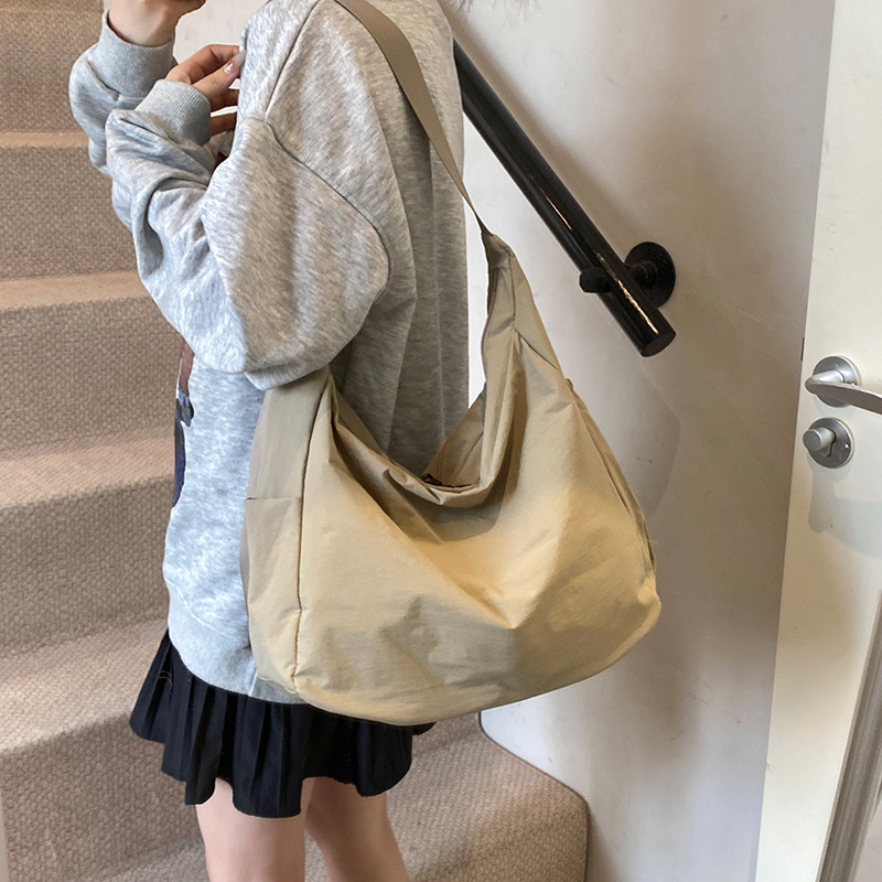 Retro capacious Japanese waterproof nylon shoulder bag one shoulder