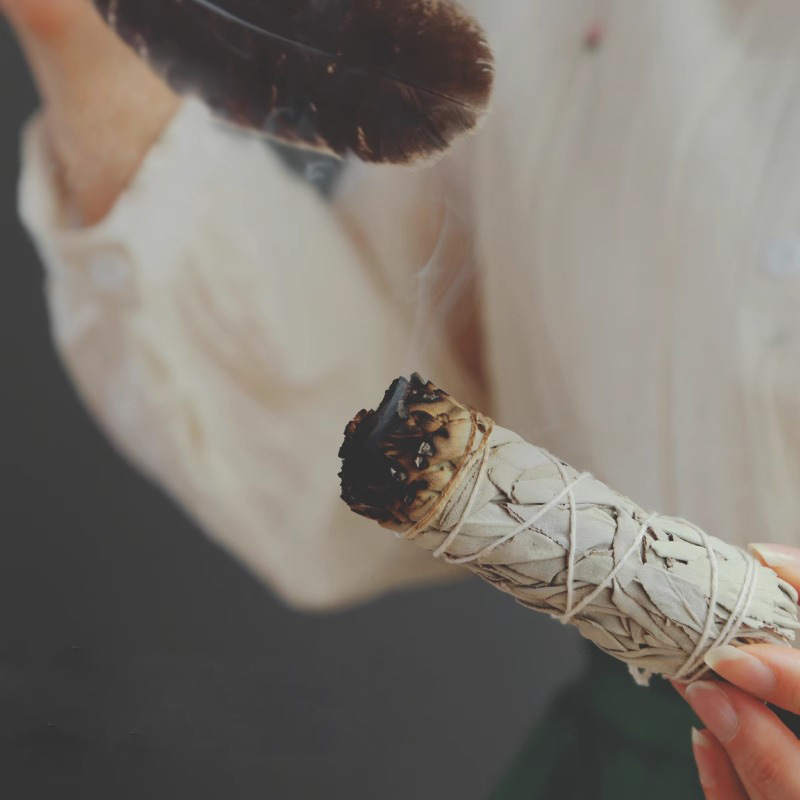 アメリカのカリフォルニア産ホワイトセージ、シダー、ラベンダー、ブルーグラスのアロマセット、空間浄化用聖なる木ホワイトセージ