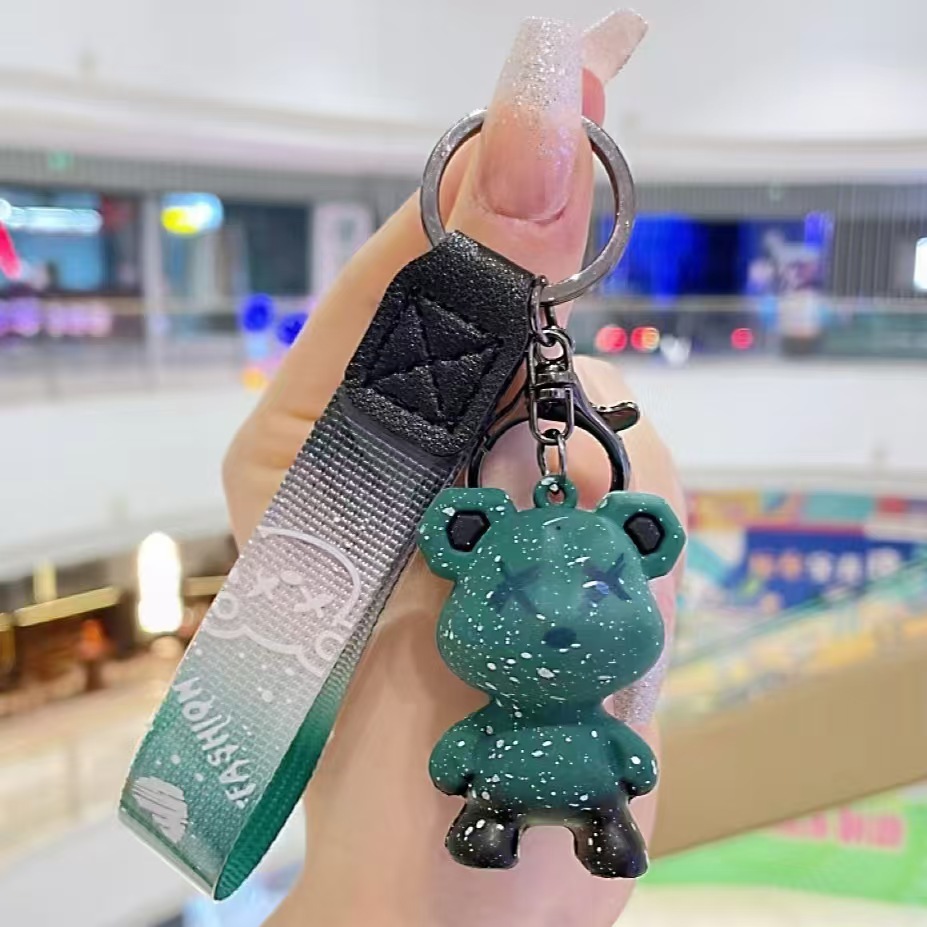 Caricatura violenta oso colgante llavero de PVC colgante llave de goma blanda juegos de videojuegos de muñeca ciudad pequeño regalo pequeño regalo