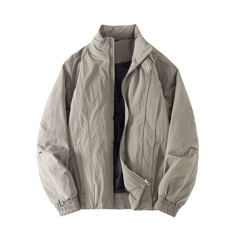 Chaqueta de plumón ligera de cuello vertical para hombres invierno 2025 nuevo estilo de alta sensación suelta corta engrosada chaqueta de hombre otoño invierno