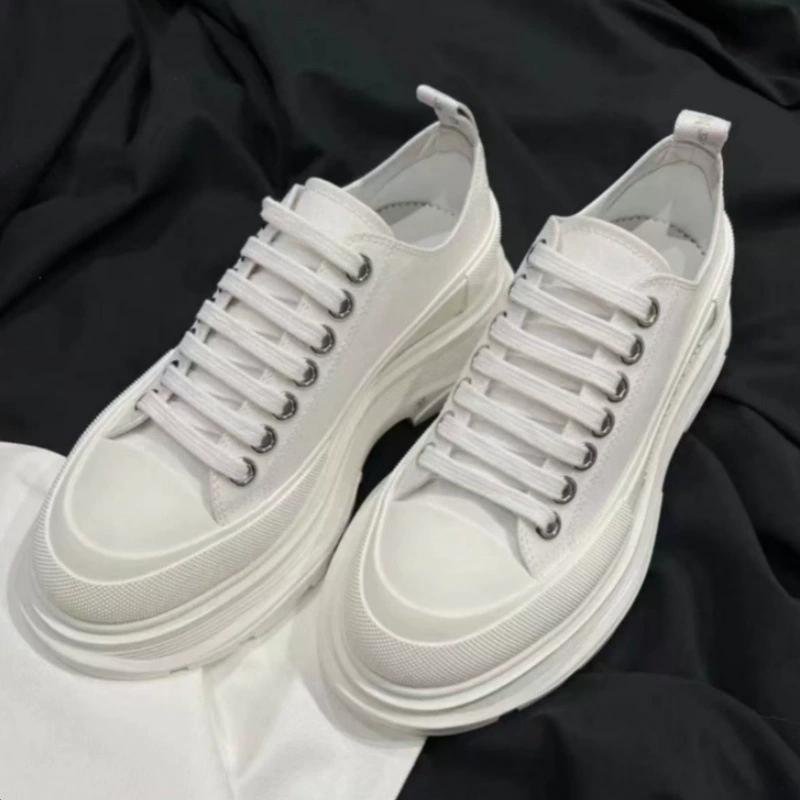 Кроссовки McQueen высокого уровня для женщин, 2024 весна, высокий уровень, толстая подошва, спорт и повседневная обувь на шнуровке, кроссовки из канваса
