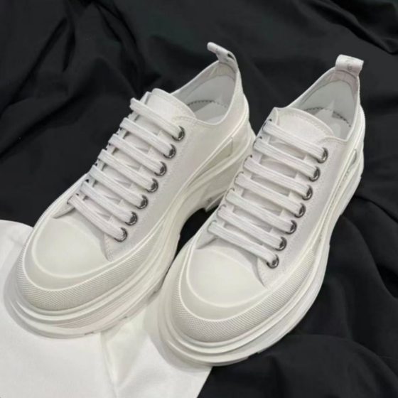 High-rise McQueen Canvas Shoes Women's 2024 Spring New High-rise McQueen Platform Sports All-match Casual Lace-up Canvas Shoes