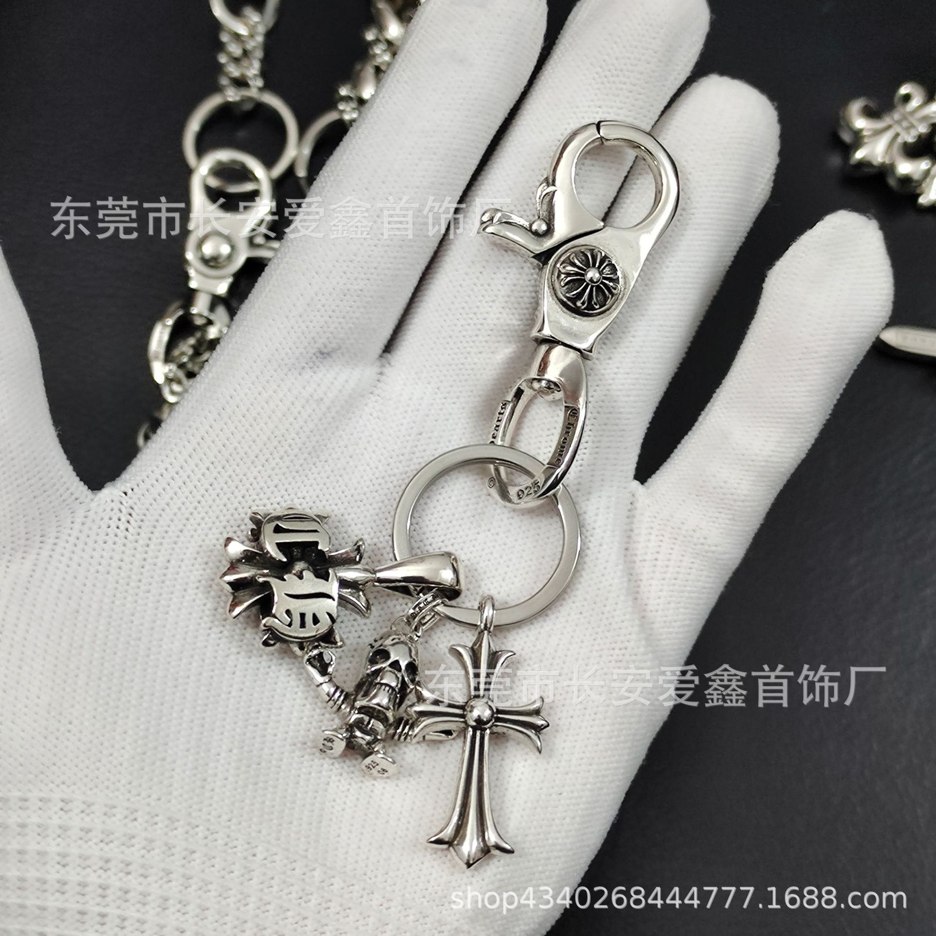 Crook vintage dados llavero accesorios Cruz colgante hebilla primavera langosta cabeza de bloqueo fábrica al por mayor