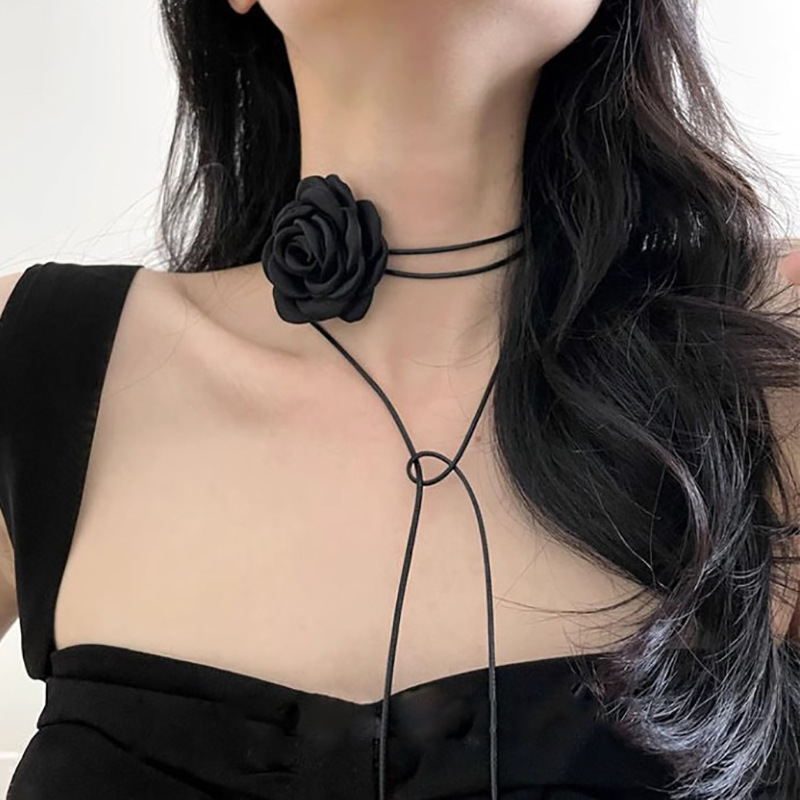 European and American cross-border jewelry clavicle chain personalized collar handmade rose necklace floral flannel choker necklace for women