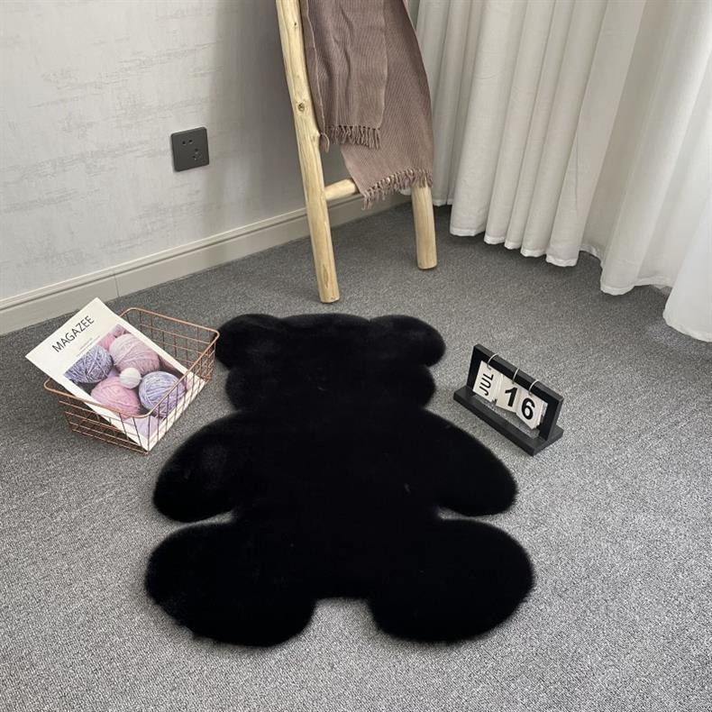 Ins Cute Bear Carpet Plush Decorative Carpet Bedroom Renovation Girl Heart Popular Kidsren's Room Bedside Floor Mat
