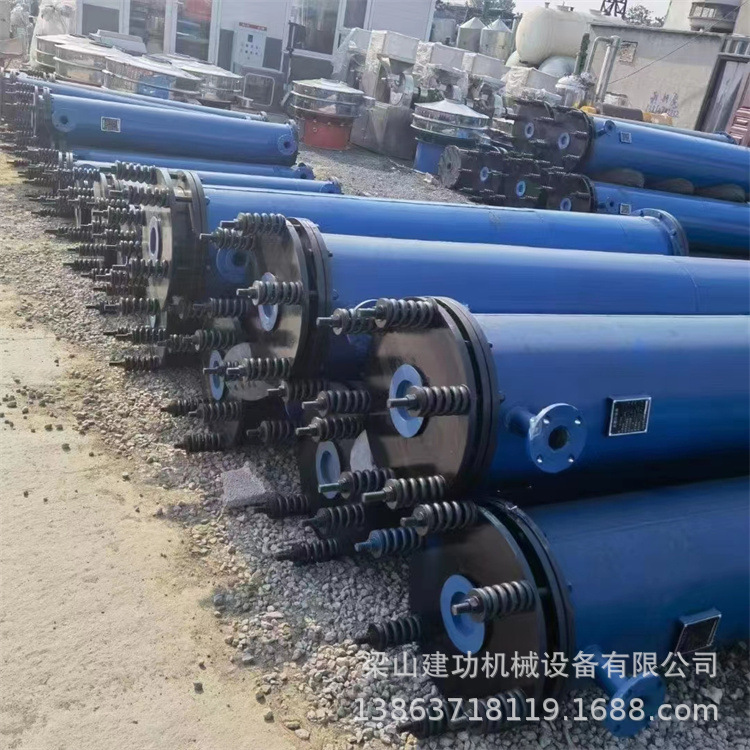 二手出售多台石墨冷凝器 不锈钢列管冷凝器 块孔热交换器 回收