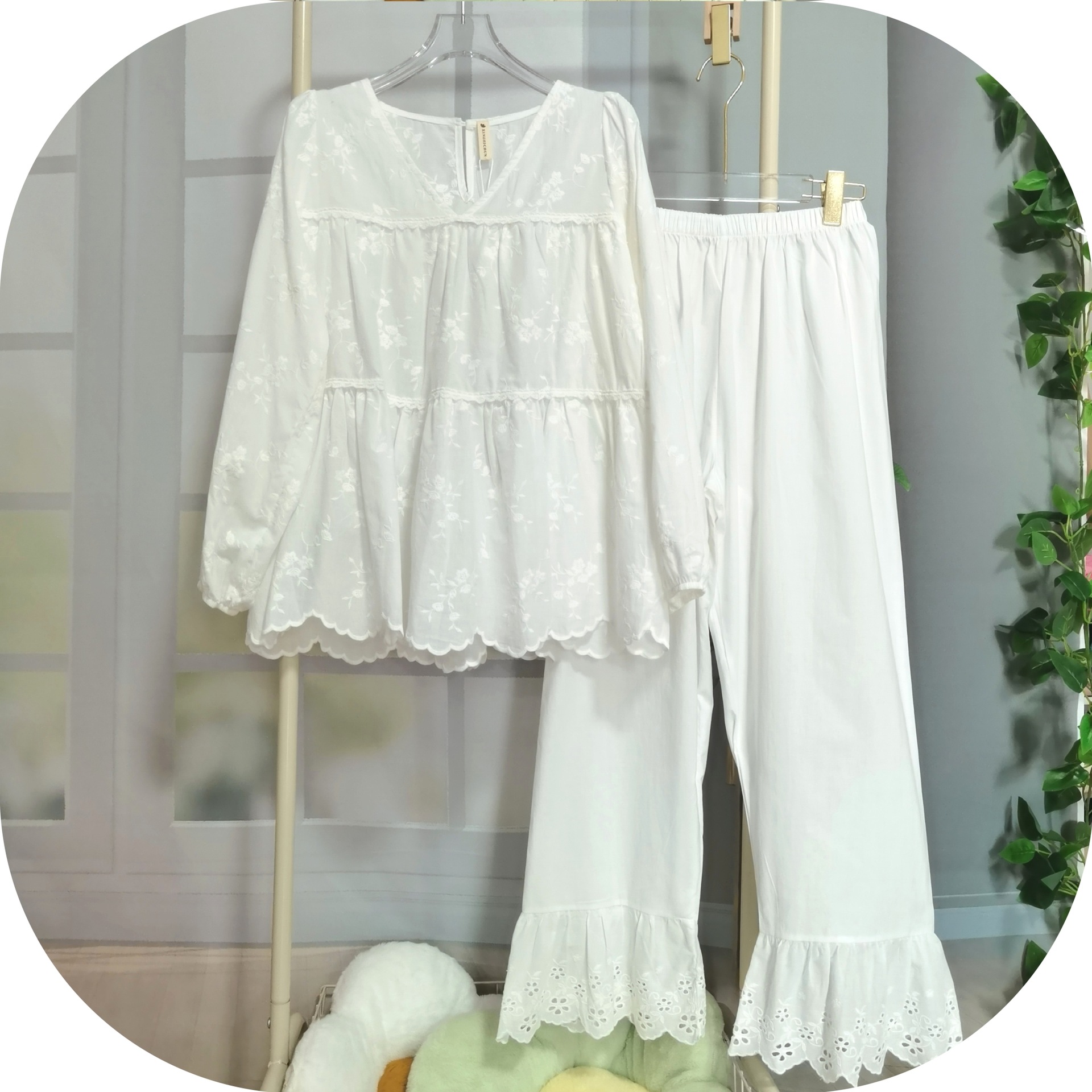 Heavy Embroidered Pajamas for Women in Autumn and Winter New Retro Jacquard Sweet Princess Loose Palace Style Home Wear Set