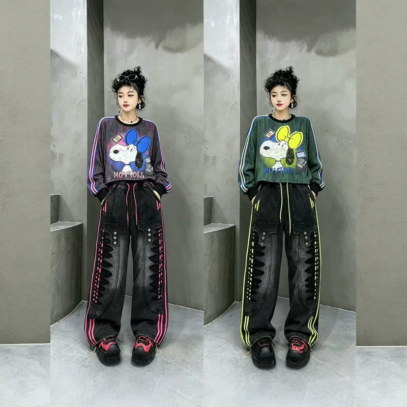 European-style women's sweatshirt 2026 autumn new model with Snoopy cartoon pattern, heavy-duty print, loose-fitting T-shirt top, trendy European-style women's sweatshirt 2026 autumn new model with Snoopy cartoon pattern, heavy-duty print, loose-fitting T-shirt top, trendy
