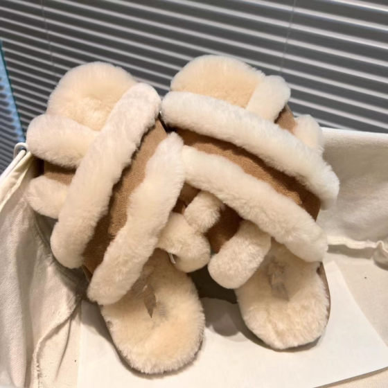 Sangpo Village Furry Flat Thin Bottom Sheepskin One-piece Cyber Celebrity Ins Style Home Wool Cross Slippers