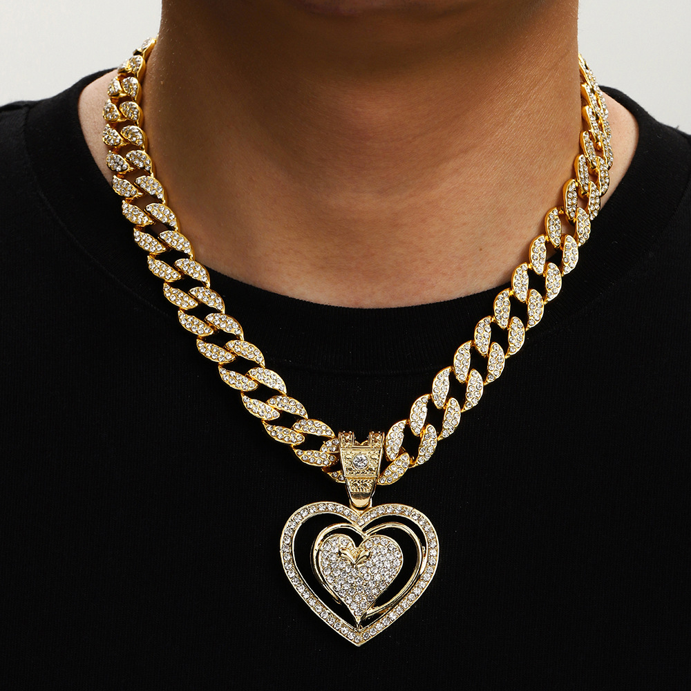Transfronterizos nuevos personalidades calientes en el amor collar cubano parejas europeas y estadounidenses fabricantes de collares hip-hop de lujo al por mayor