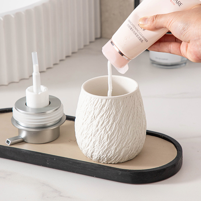 Dispensador de jabón cerámico tipo espuma con diseño de piedra, para gel de ducha y champú, botella de cerámica recargable de estilo nórdico.