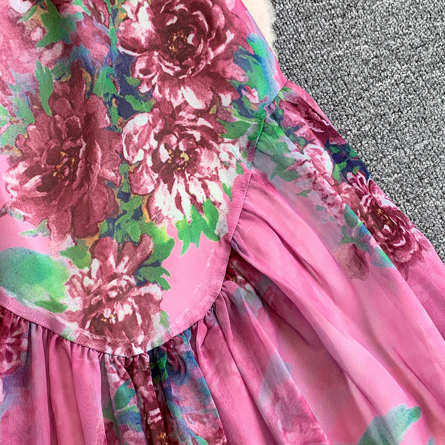 Women's Floral Ruffle Hem Maxi Dress with Puff Sleeves Elegant Romantic Design Flowy Chiffon One Size Fits Most_ecoleips.com