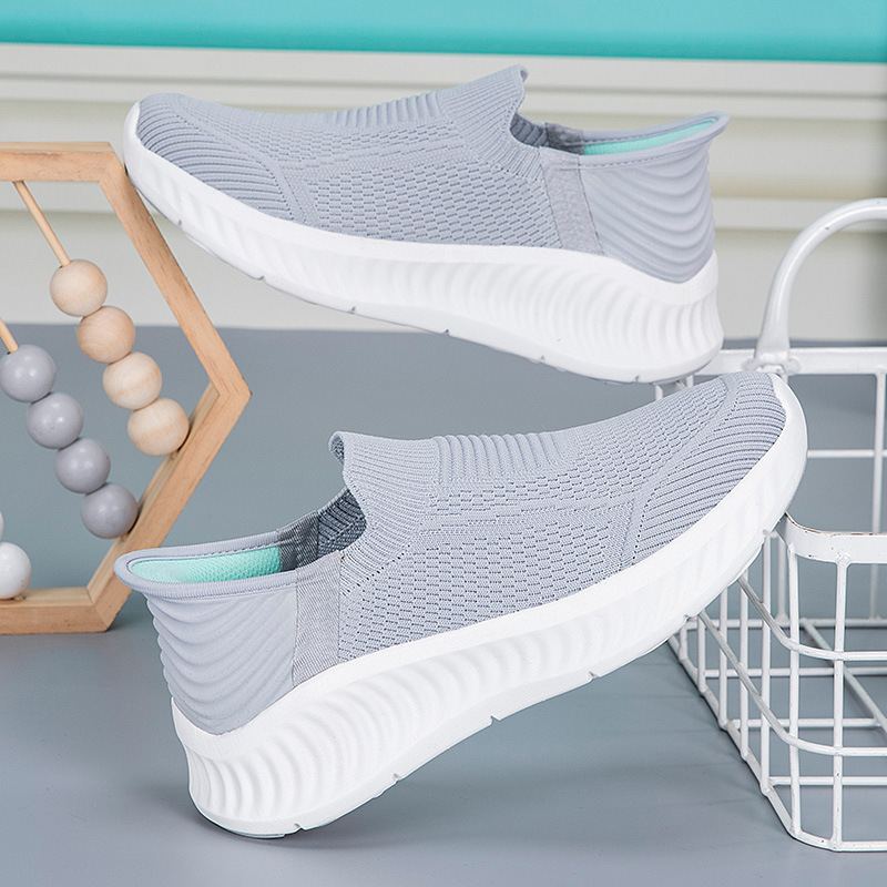 Summer breathable casual sports shoes for men, casual slip-on shoes with soft soles, non-slip travel mesh shoes Summer breathable casual sports shoes for men, casual slip-on shoes with soft soles, non-slip travel mesh shoes