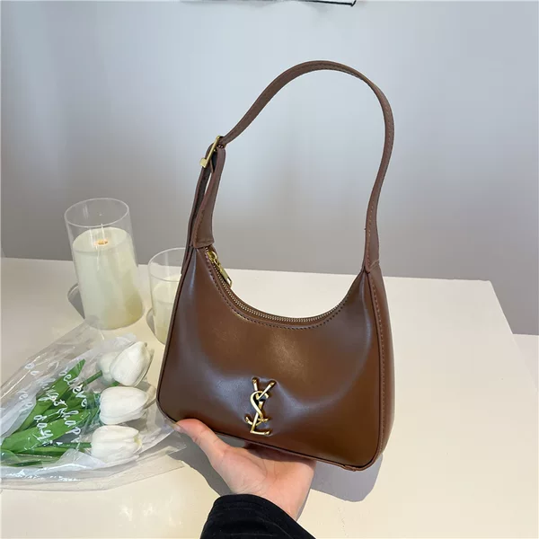 Trendy Personalized Handbag Shoulder Bag 2026 Spring New Simple Women's Bag Retro Versatile Fashion Crescent Bag