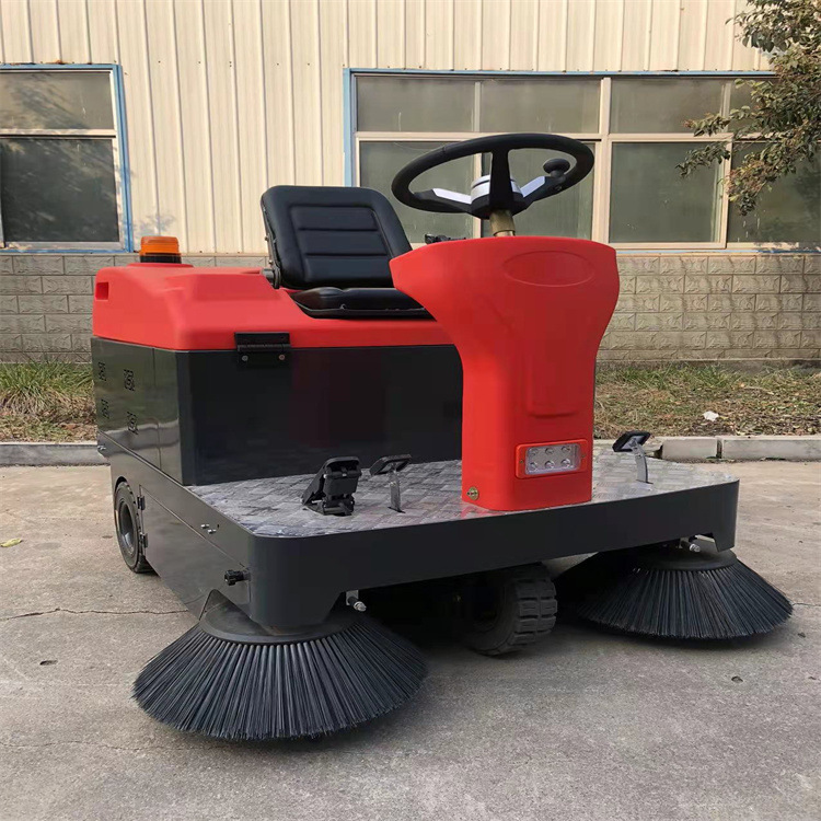 小区物业路面清扫车 全封闭驾驶式扫地机 小型清洗扫路车
