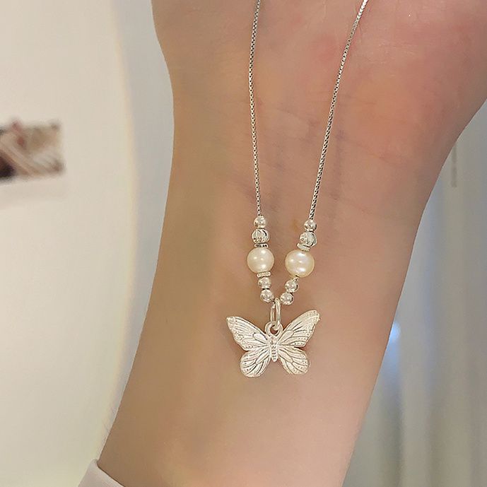 Butterfly pearl beaded necklace