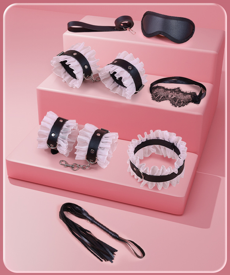 Lace Handcuffs Couple Bondage Set with Faux Leather Restraints, 10-Piece Adult Play Kit — detail image 19