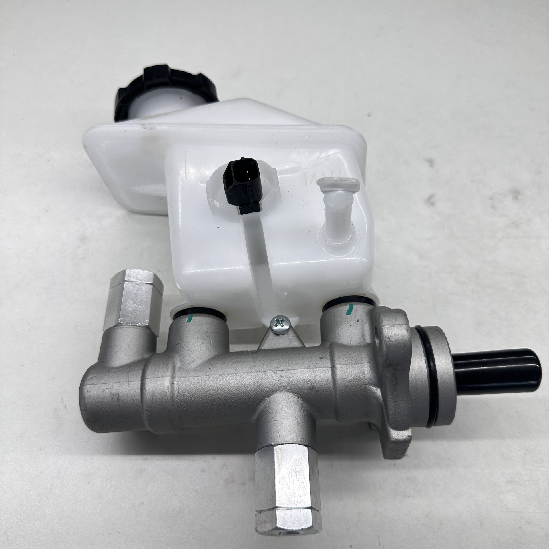 Suitable for Kia Rio Brake Master Cylinder 58510-1g000 58510-1g010