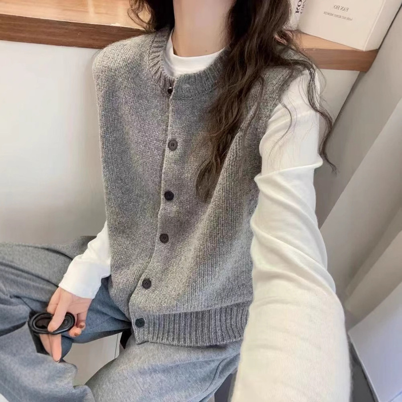 Women's 100% Pure Wool Knitted Sleeveless Vest Cardigan Round Neck Pullover Vest Classic Solid Color Simple Short Vest