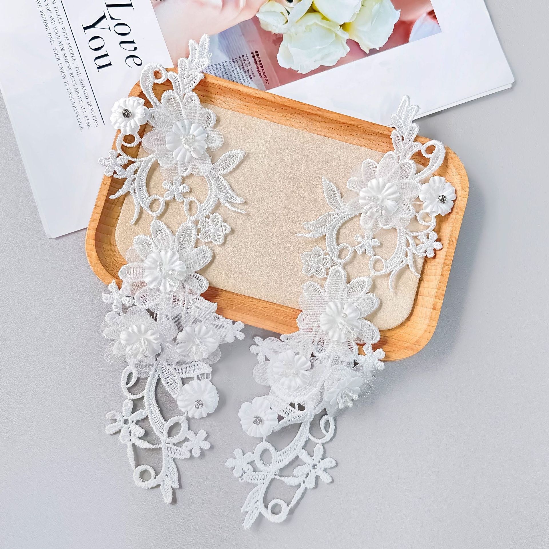 Flores de encaje hueco tridimensional blanco encaje de bordado de costura floral vestido vestido vestido de baile decoración