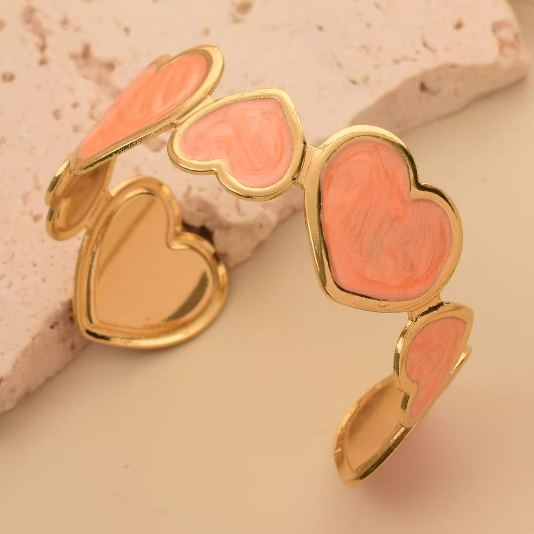 Tamaño y amor brazalete