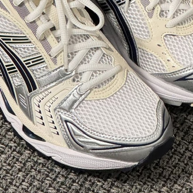 Ins Hot Running Shoes Summer Breathable Cushioning Rebound K14 Non-Slip Wear-Resistant Classic Couple Casual Sports Shoes