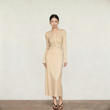 法式气质御姐杏色扭结V领连衣裙女高级感 长款内搭打底秋冬连衣裙