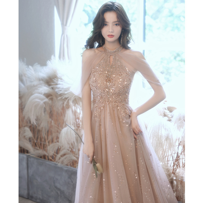 Vestido de noche color champán con un toque de hada, nuevo modelo 2026, elegante para banquetes, vestido de dama de honor para cumpleaños, vestido de anfitriona con un toque de alta calidad.