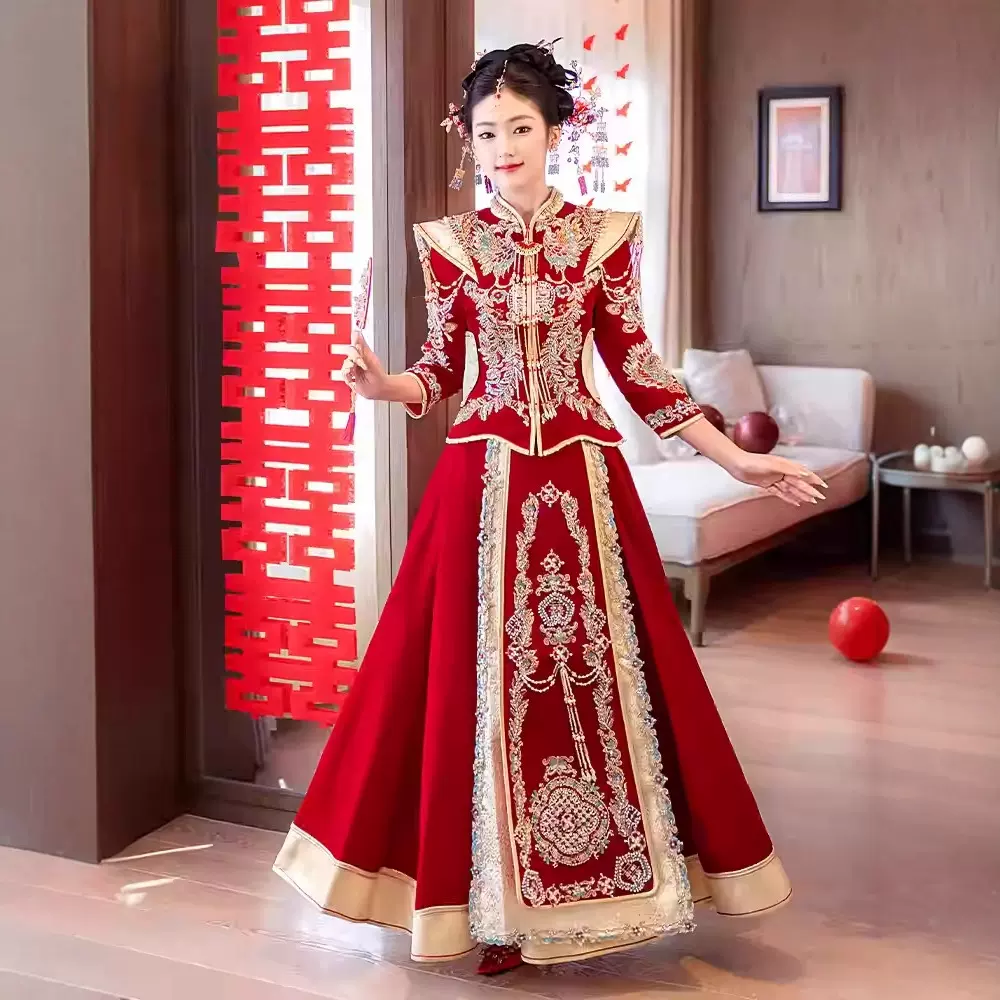 奢华翘肩丝绒秀禾服2025年秋冬新款新娘结婚凤冠霞帔出阁服重工女