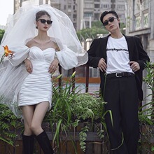 摄影主题白色轻婚纱2025新款大泡袖抹胸时尚个性旅拍森系小礼服