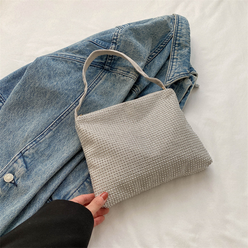 2024 nuevo bolso de cena de diamantes completos de diamantes calientes bolso de moda bolso de hombro con cremallera bolso de noche de color sólido de estilo occidental bolso de axila