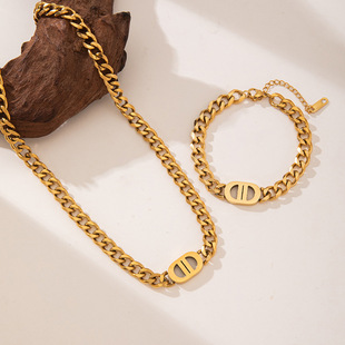 European and American Internet Celebrity Gold Thick Chain Double D Letter Titanium Steel Necklace Women's Hip-hop Distinctive Short Clavicle Chain Versatile Jewelry