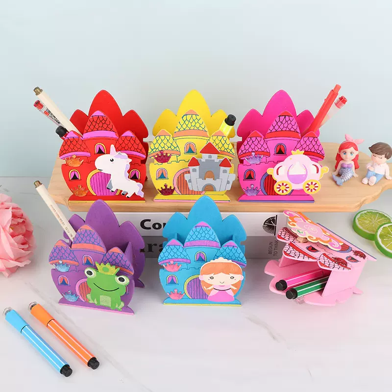 厂家直销木制工艺 创意实用办公文具 卡通城堡公主笔筒可印logo
