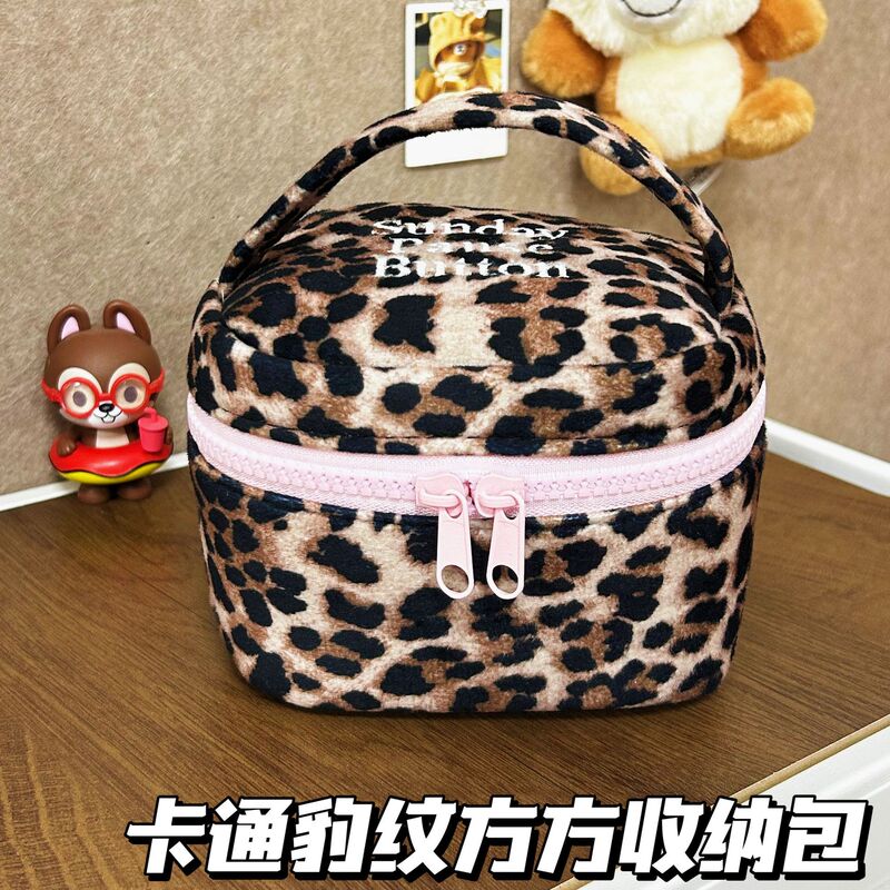 Sanrio Leopard Print Kt Cat Square Cosmetic Bag - Ins-Style Cute High-Capacity Storage Bag for Girls Sanrio Leopard Print Kt Cat Square Cosmetic Bag - Ins-Style Cute High-Capacity Storage Bag for Girls