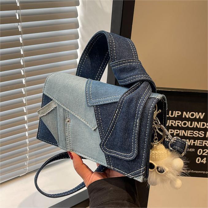 Nicho de diseño bolso denim damas primavera y verano 2024 nuevo simple empalme bolso pequeño bolso de alta calidad