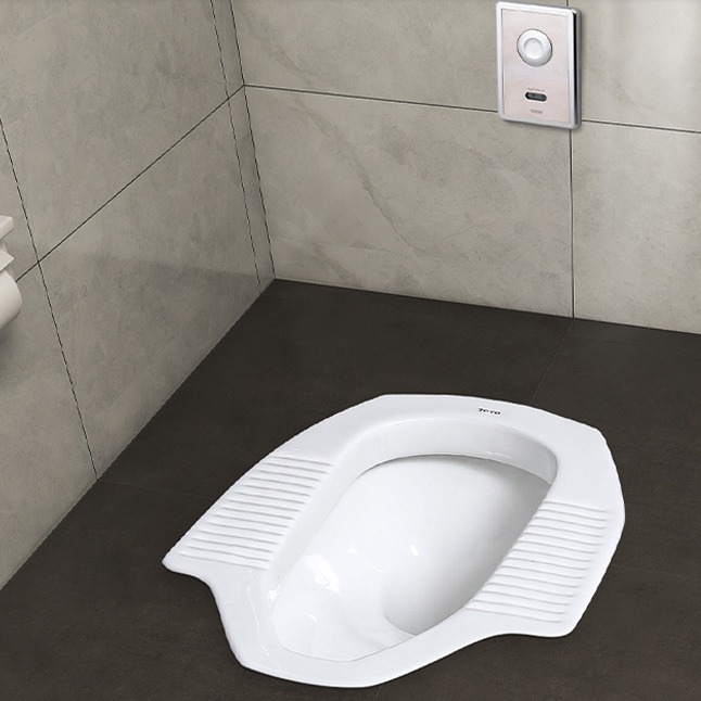 T3 t 3しゃがみ便器CW8RBしゃがみ穴CW7RBしゃがみトイレに誘導足をつけて水タンクを押して水を流すセットの便器|undefined