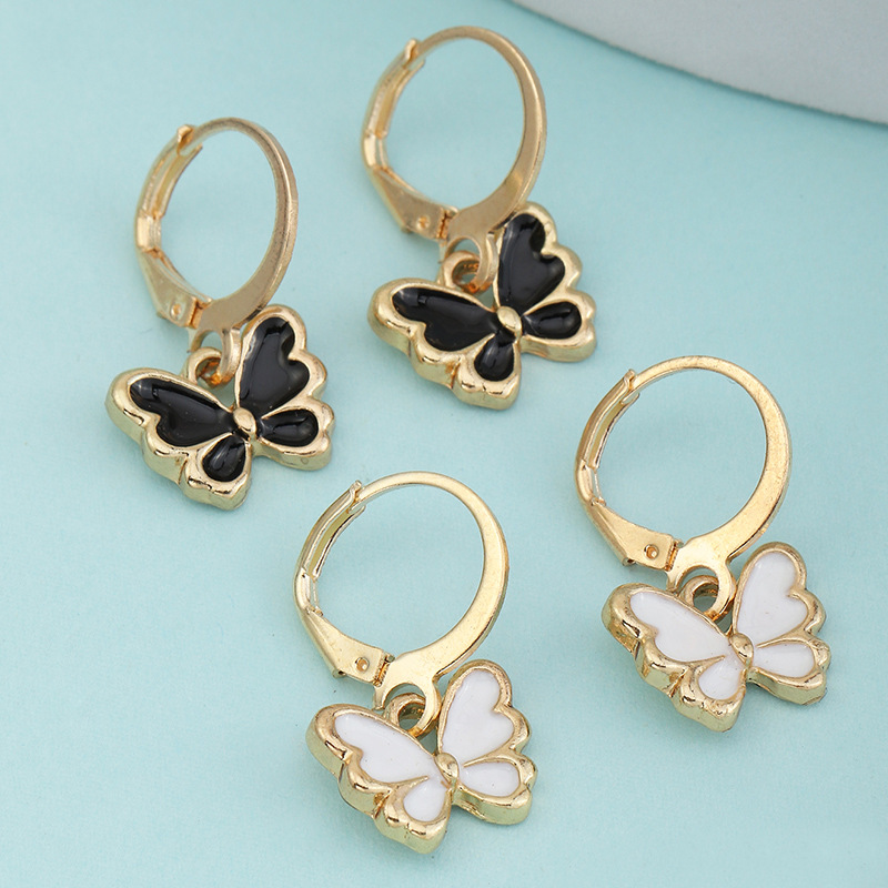 Cross-border Ins Butterfly Girls' Earrings European And American Retro Homemade Alloy Dripping Small Butterfly Ornament display picture 3
