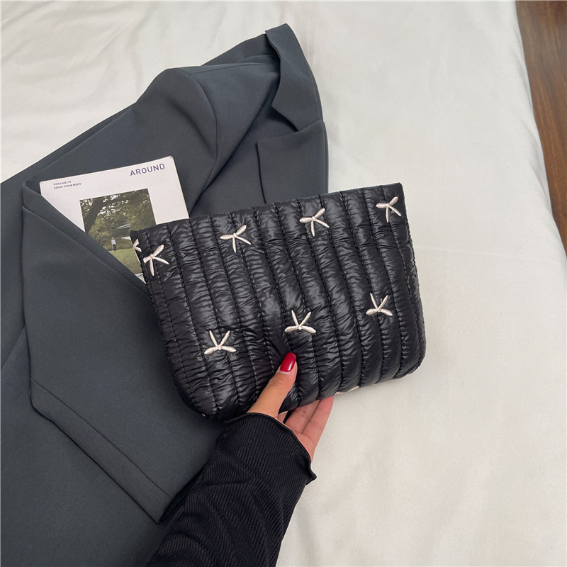 2025 invierno nueva moda portátil bolso de mano mecha de moda impresión mariposa de maquillaje de gran capacidad bolso de mano