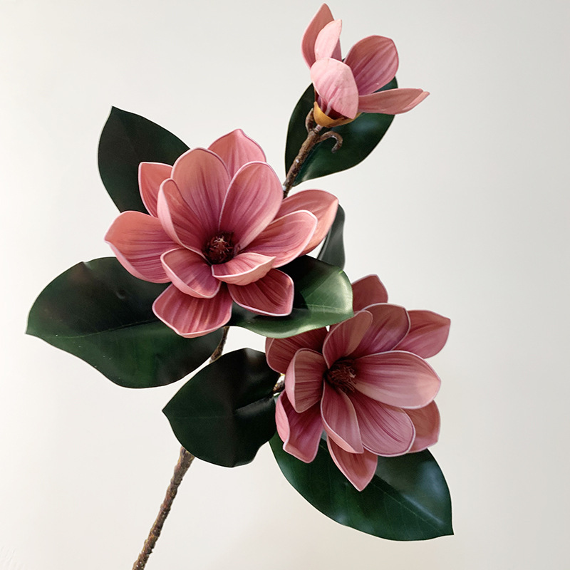 Simulación de flores magnolia sensación de mano 3D de alta calidad con hojas de simulación 3 cabezas magnolia decoración de la sala de estar de boda del hotel